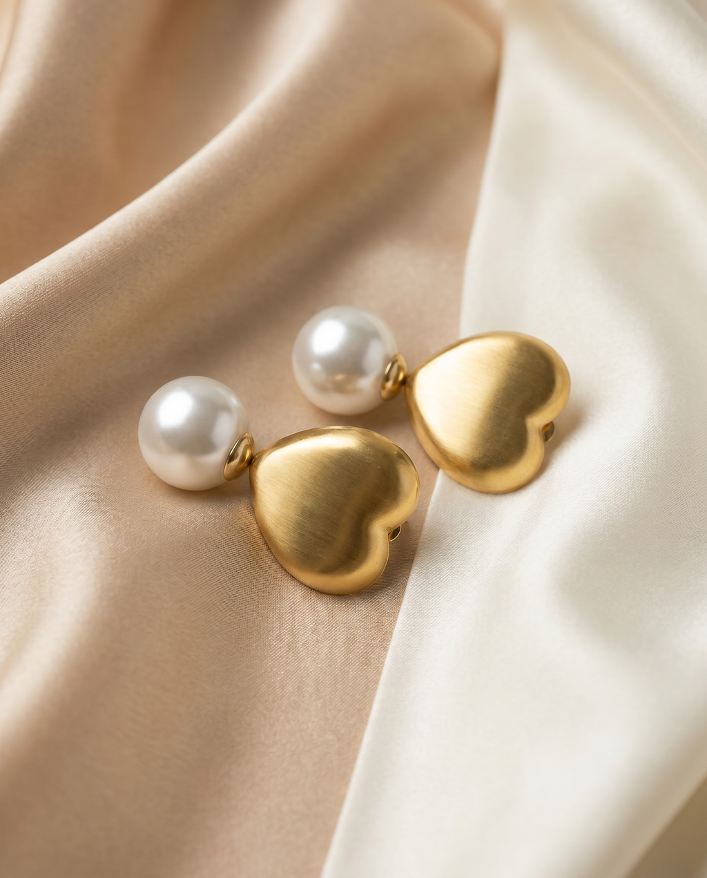 Herzohrring in Gold mit Steinkugel für Damen